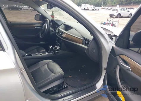 2013 BMW X1 xDrive28I z USA, uszkodzony, nr VIN WBAVL1C50DVR82886